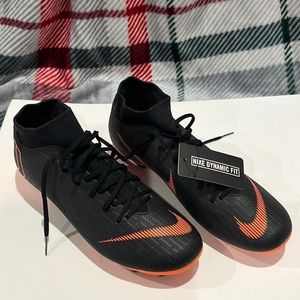 NWT Nike Dynamic Fit Men's Football Cleats Nike Mercurial Men Soccer US 8 UK 7